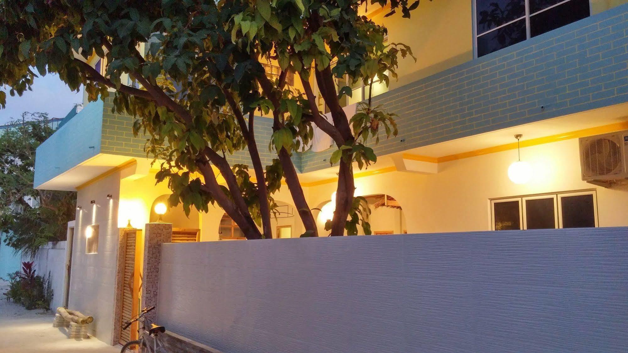 Select Village Maafushi Exterior foto