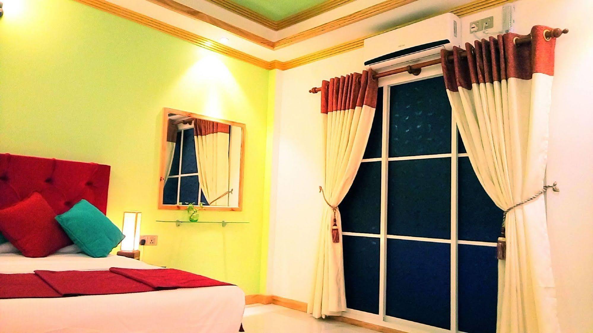 Select Village Maafushi Exterior foto