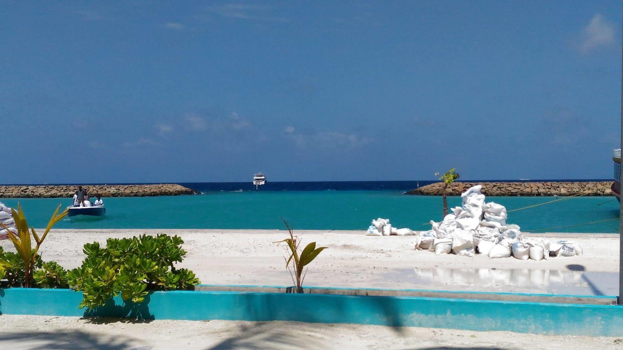 Select Village Maafushi Exterior foto
